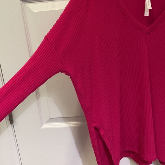 Aritzia| NEW Berry pink longsleeve - Picture 5 of 9